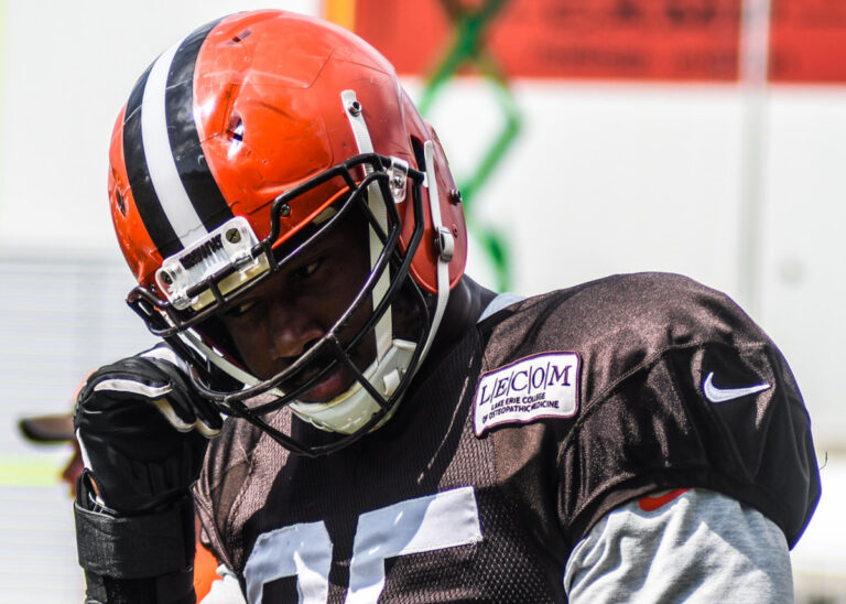 Star DE Myles Garrett Requests Trade: Browns Defender Seeks Contender Move