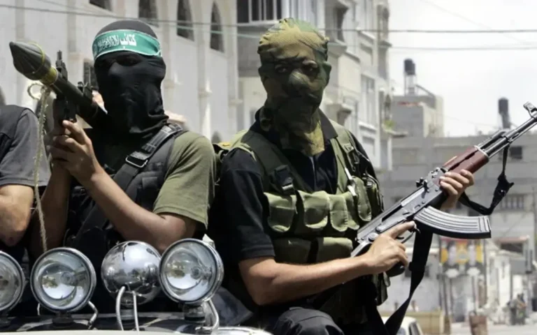 Hamas Halts Israeli Hostage Release Amid Ongoing Conflict