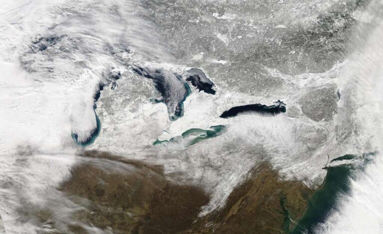 Winter Storm Alert: Midwest, Northeast Brace for Heavy Ice & Snow